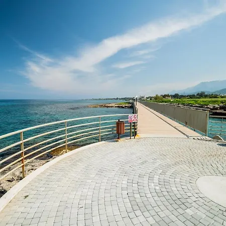 Apartamento Spacious Three-bedroom With Sea View A4 *