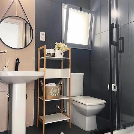 Spacious Three-bedroom With Sea View A4 *