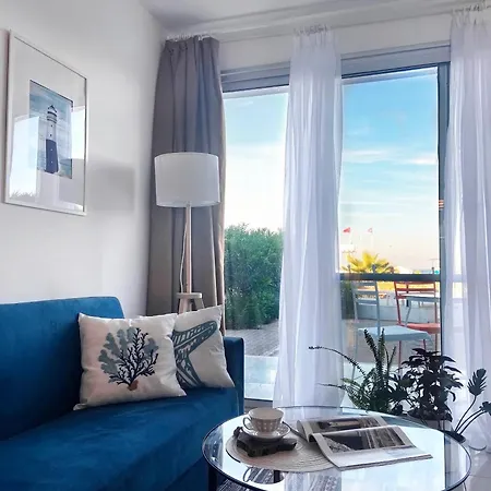 Apartment Spacious Three-bedroom With Sea View A4 *