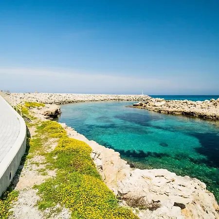 Spacious Three-bedroom With Sea View A4 Apartament *