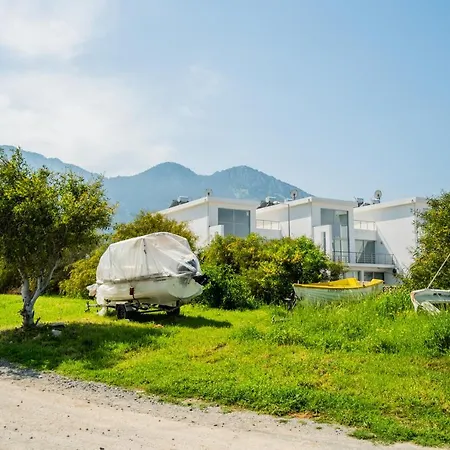 Daire Spacious Three-bedroom With Sea View A4 Lapta