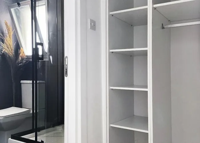 Spacious Three-bedroom With Sea View A4 דירה לאפיטוס