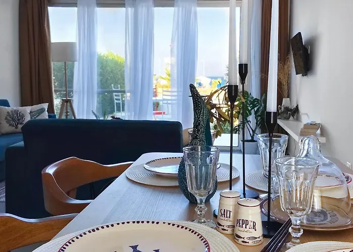 דירה Spacious Three-bedroom With Sea View A4 *