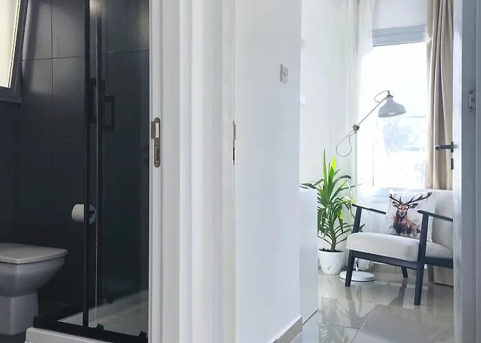 Spacious Three-bedroom With Sea View A4 לאפיטוס